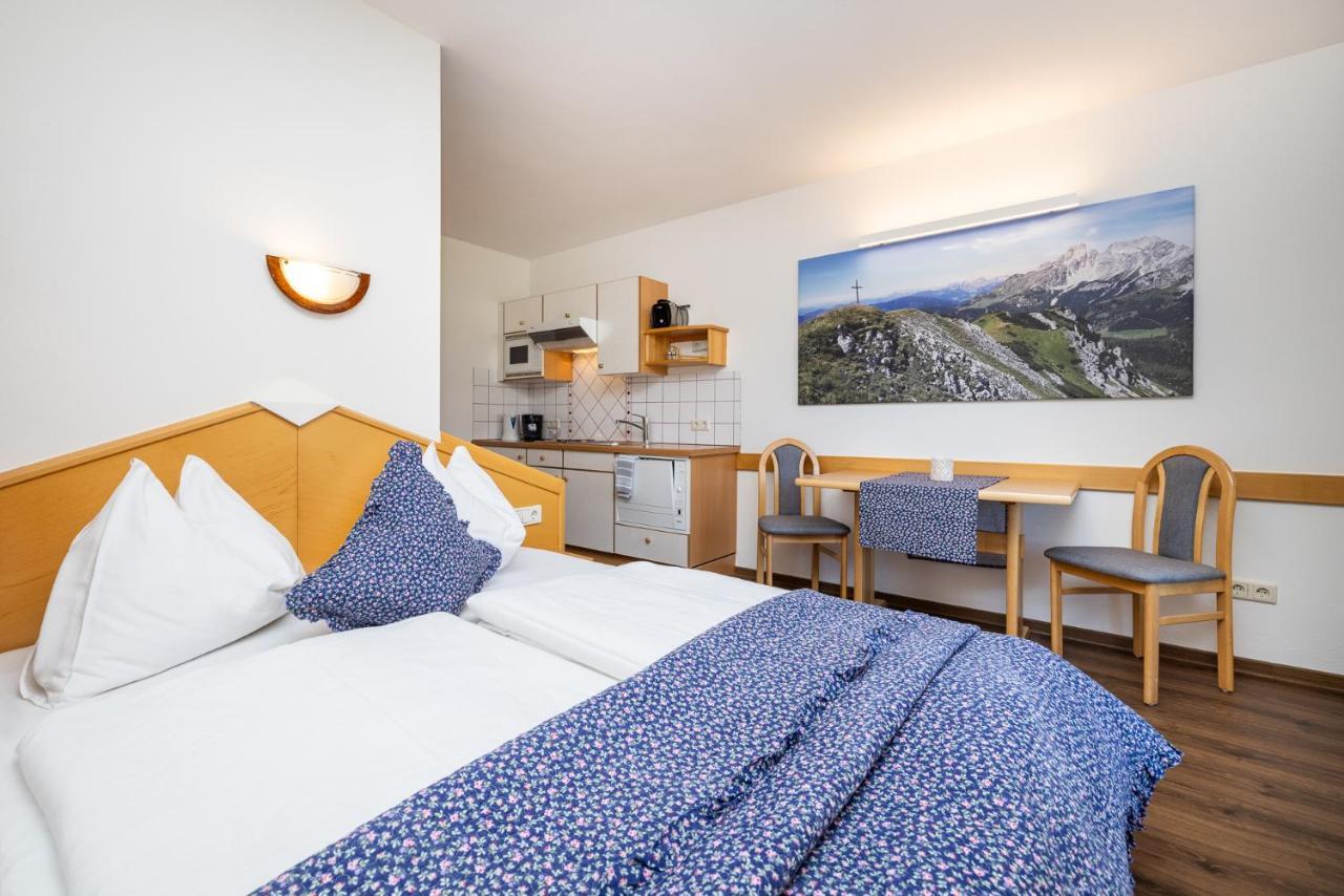 Michis Aparthotel Flachau Exterior foto